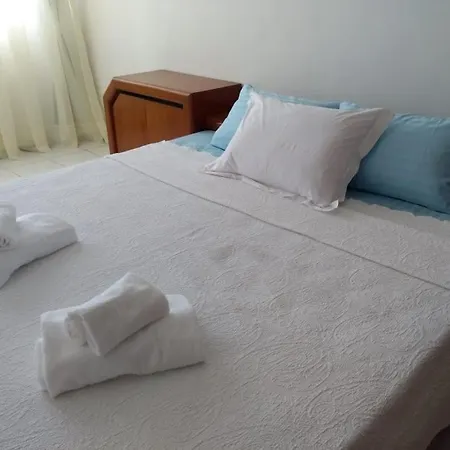 Apartamento Spacious 300 M Away From Beach!